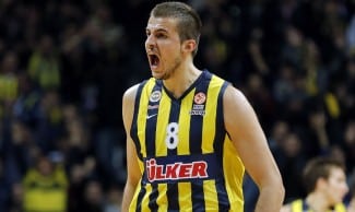 El Fenerbahçe firma a Nemanja Bjelica para las dos próximas temporadas