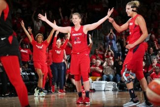 Washington Mystics y Connecticut Sun rozan las finales de la WNBA