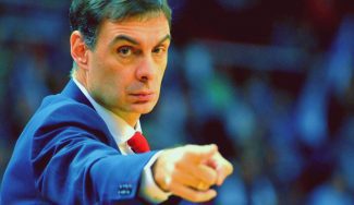El Olympiacos vuelve a cambiar de entrenador: Georgios Bartzokas coge el mando
