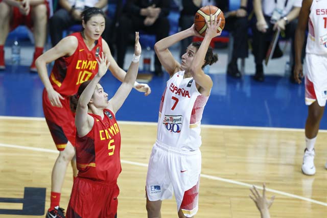 Mundial femenino: España sigue fuerte en defensa, gana a China y ya está en semis (Vídeo)
