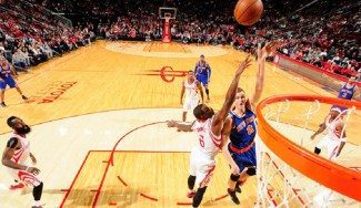Porzingis hace soñar a los Knicks batiendo en Houston un récord de Shaq (Vídeo)