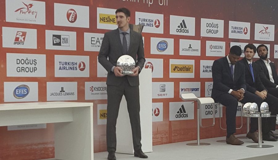 De Colo, MVP de la Euroliga: “Mis compañeros me hacen mejor jugador” (Vídeo)