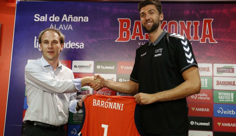 Bargnani ya entrena junto a Larkin en Vitoria: “Me entiendo con él a la perfección” (Vídeos)