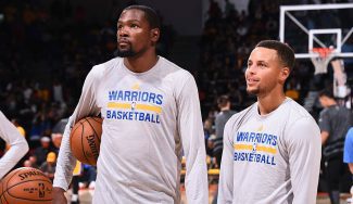 Los Warriors ganan y asustan: Curry enchufa 8 triples y Durant regala matazos (Vídeos)