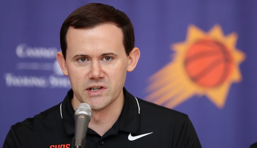 Los Suns despiden a su GM a una semana del inicio de la NBA