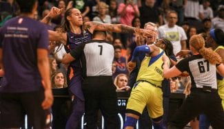Brittney Griner espera sanción tras protagonizar una pelea en la WNBA