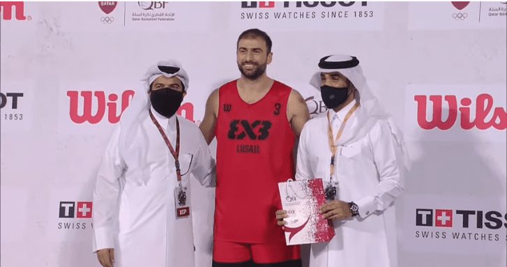 Vasileiadis gana un concurso de triples en Qatar en una pista de 3×3 (Vídeo)