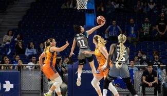 Melisa Gretter roza el triple-doble en una exhibición ante Valencia Basket en playoffs