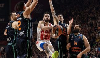 El Valencia Basket sucumbe en Belgrado y se queda virtualmente fuera de los Playoffs
