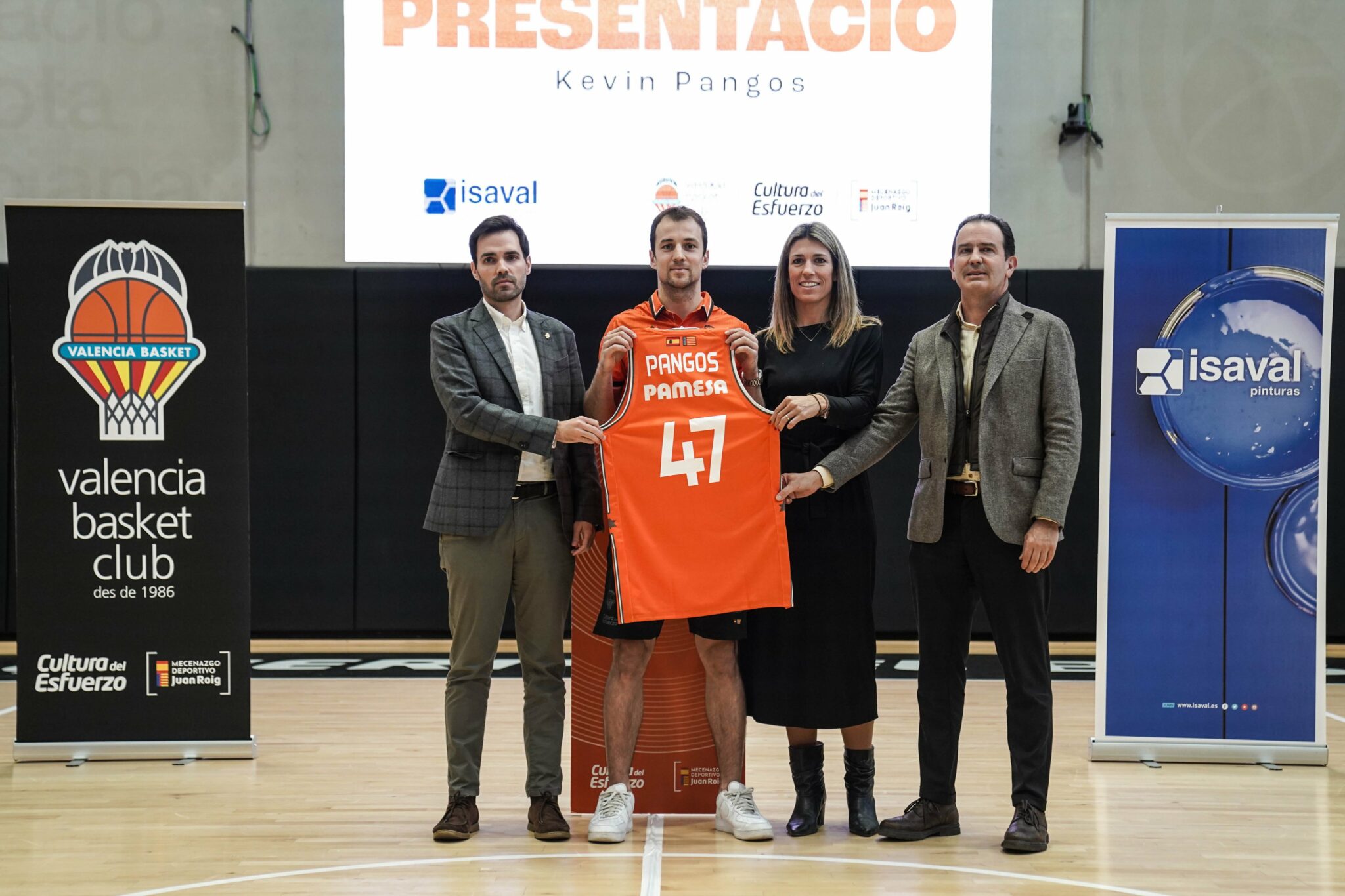 Kevin Pangos, presentado como jugador del Valencia Basket. Explica sus motivos para fichar