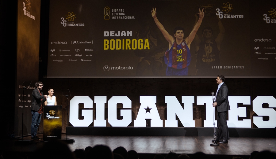 Dejan Bodiroga bromea sobre sus opciones de jugar en la actualidad: «30 minutos no, pero 5…»