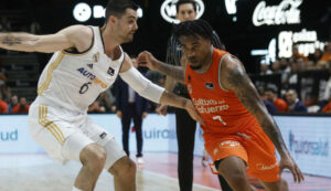 El Valencia Basket logra un 15 de 21 en triples ante el Real Madrid y deja a los blancos sin liderato